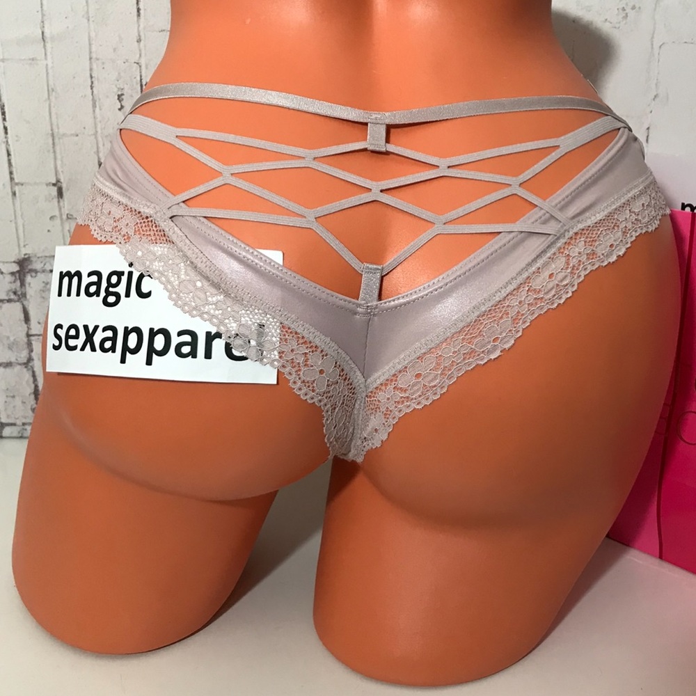VS S L VERY SEXY STRAPPY FAUX LEATHER THONG PANTY CAGED CUT OUT BOW LACE TRIM - Picture 1 of 2